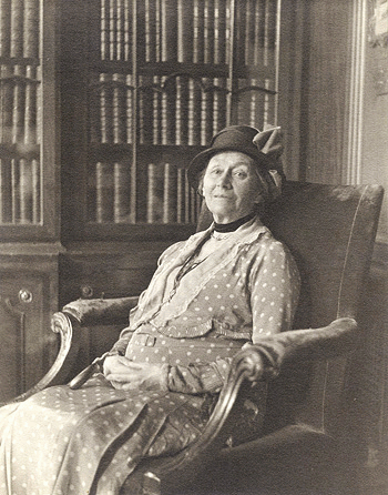 Alice Pleasance Liddell Hargreaves, age 80, Cook for yourself (Photo by W. Coulbourn Brown)
