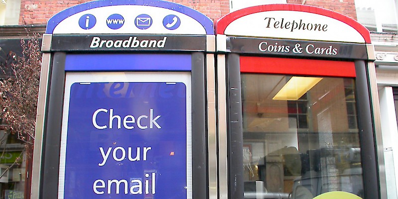 Public telephone and internet booths in London (Photo Â© Reid Bramblett)