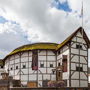 Shakespeare's Globe Theatre, London (Photo by Diego Delso)