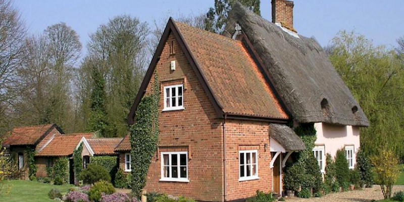 The Thatched Farm B&B, in an nature reserve east of Ipswich, charges just Â£85 per night (Photo courtesy of the property)