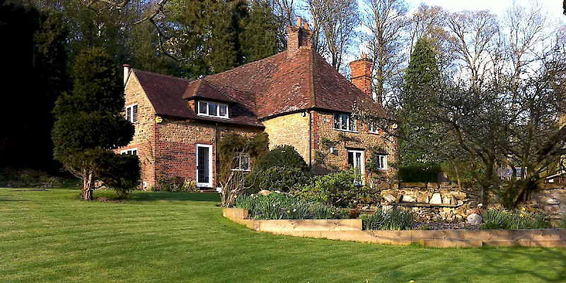 This 500-year-old house down the street from Winston Churchill''s home just outside London's southern ring road is available for swaps summers and long weekends (Photo courtesy of Homeexchange.com)